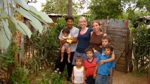 Deaf/blind project supports Nica families
